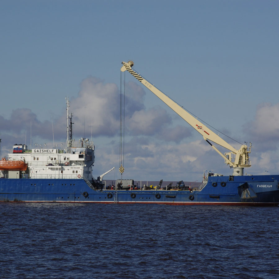 Крановое судно «Газшельф» с поворотным краном грузоподъемностью 40 тонн